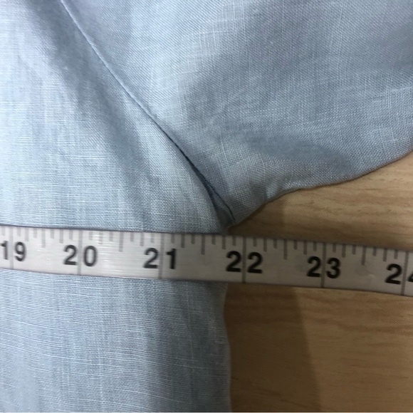 Sea Glass Lane Blue Linen Split Back Blouse Size M - Picture 4 of 6